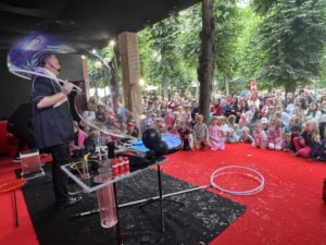 Bublinář Matěj Kodeš festivalová show bubble show festival